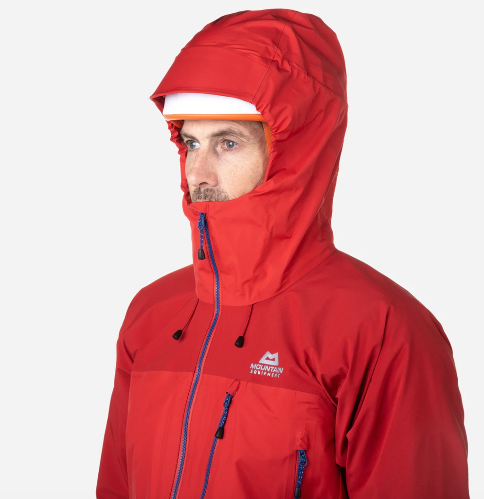 Mountain EquipmentMountain Equipment Lhotse GORE-TEX JacketOutdoor Action -model - hoodie - helmet